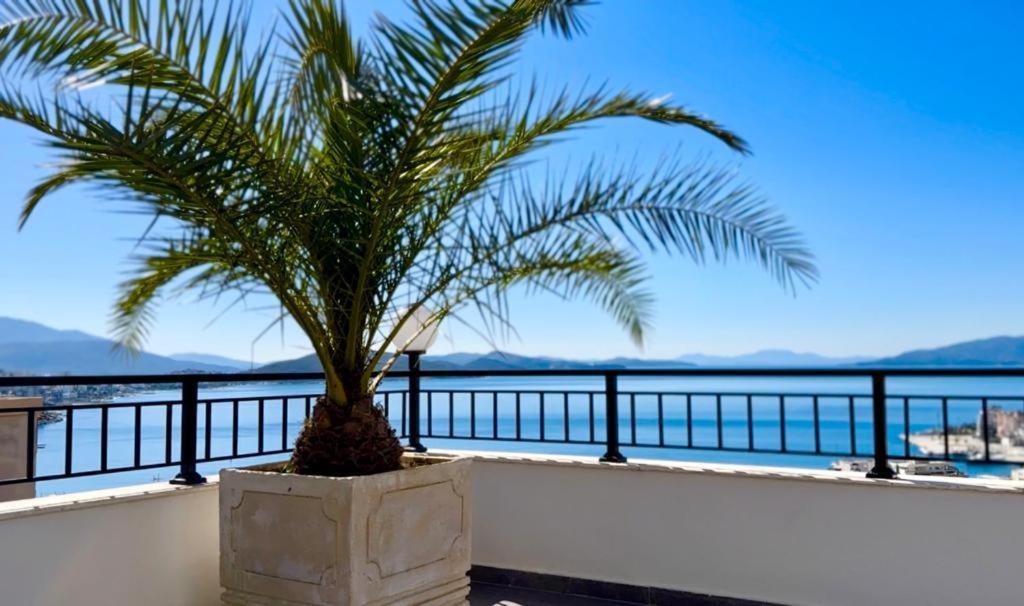 Ferienwohnung Teuta- Luxury Penthouse 200M2 Sarandë Exterior foto